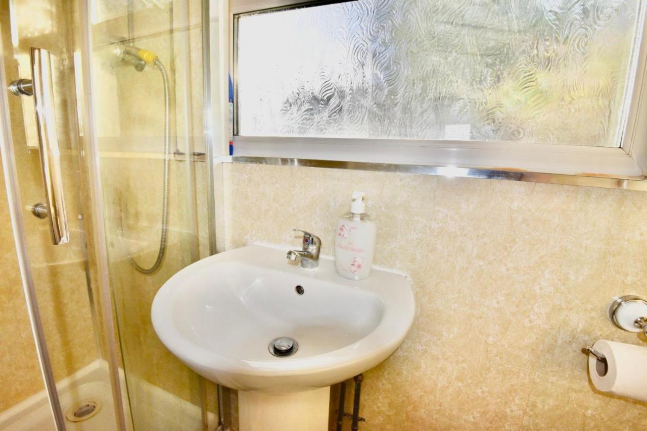 Come On In Villa Pontypridd Exterior foto